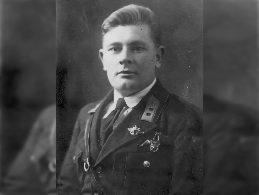 Саратовский Герой Дмитрий Тарасов остановил колонну немецких танков ценой своей жизни